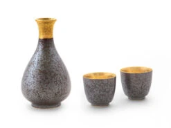 Sake Set Shuki, 1 Karaffe, 2 Becher -Japan Kunst Verkauf sake set shuki 1 karaffe 2 becher 1